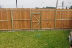 cedar-privacy-fence-on-baseball-outfield